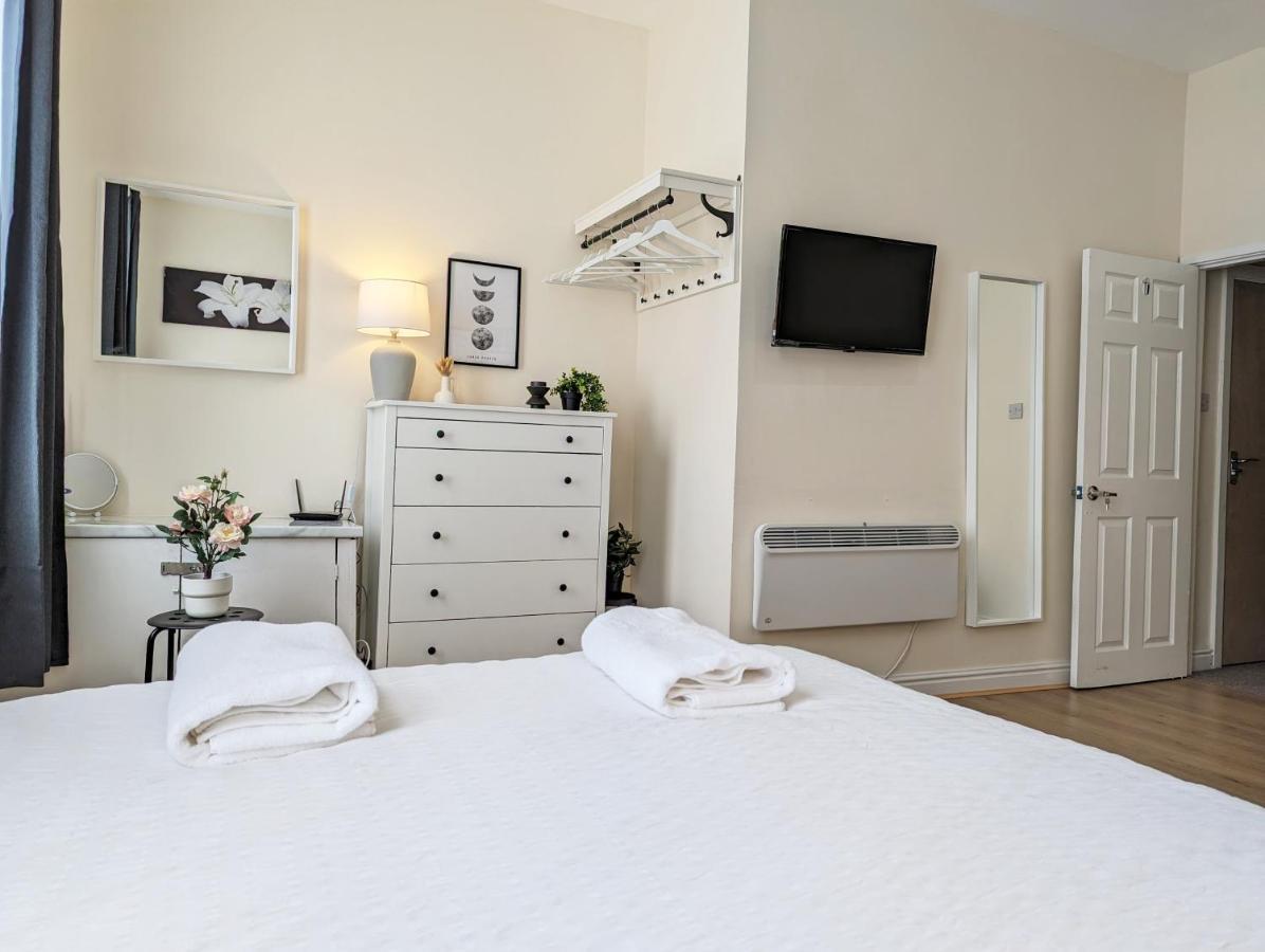 Guest Rooms In Anfiled Near Stadium, Free Parking Liverpool Exterior photo